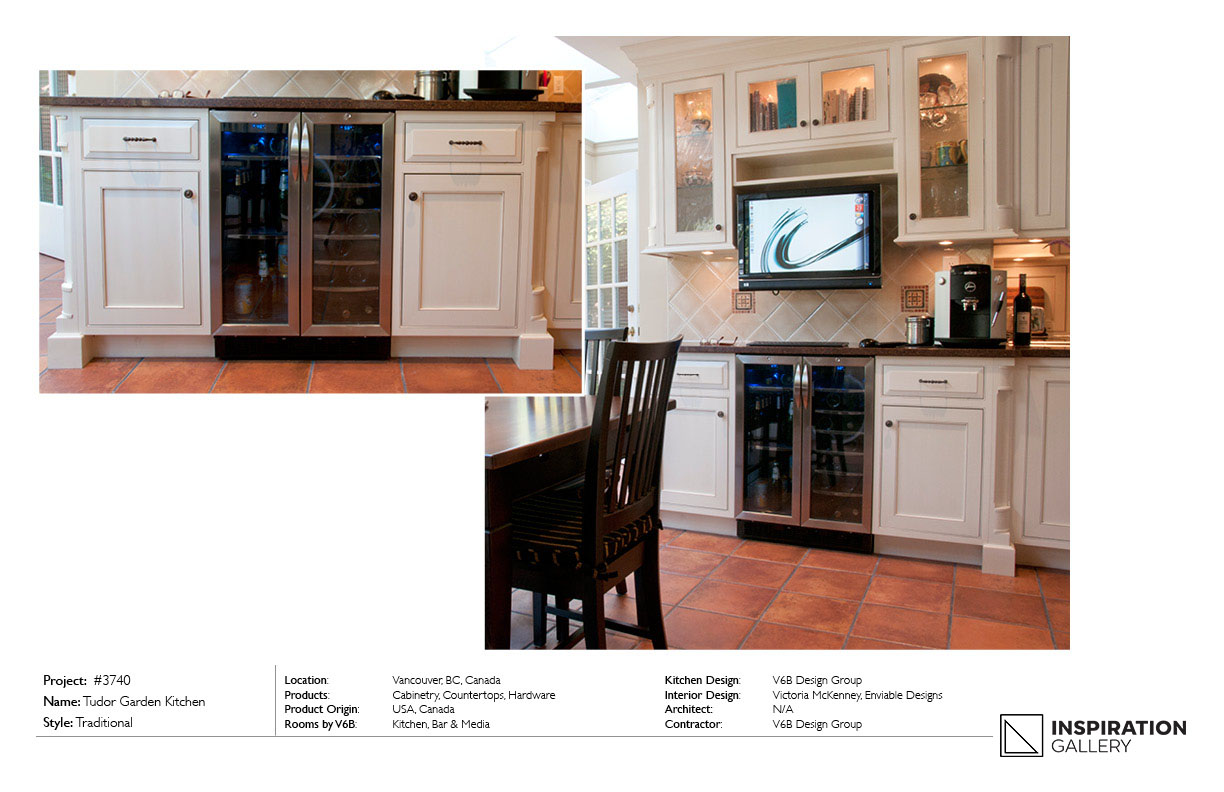 3740 Trad TudorGarden 09